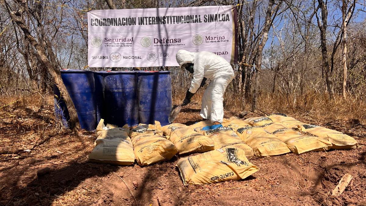 Van 223 laboratorios destruidos y más de mil armas largas decomisadas en Sinaloa, a 6 meses de violencia: Rocha