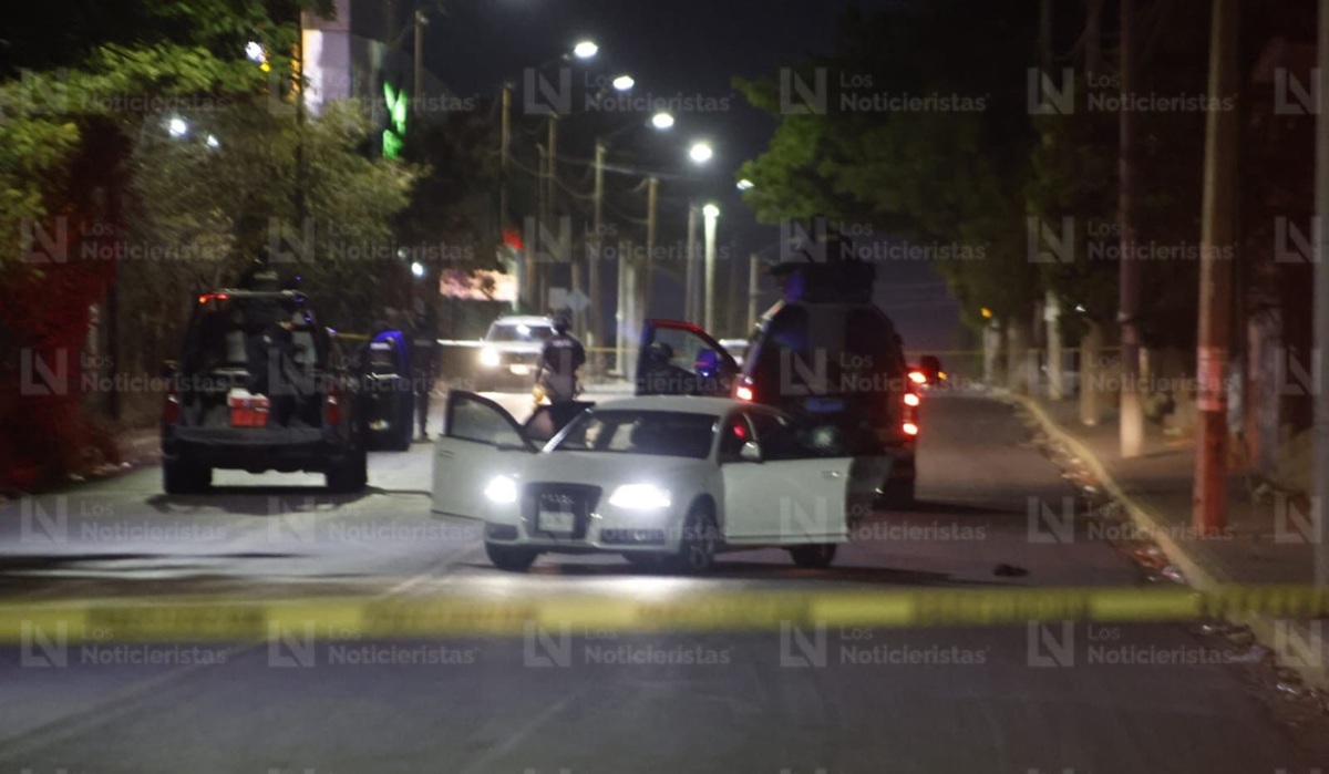 ¡Trae una Minimi en el asiento! Hallan dos carros baleados en Culiacán; uno es blindado