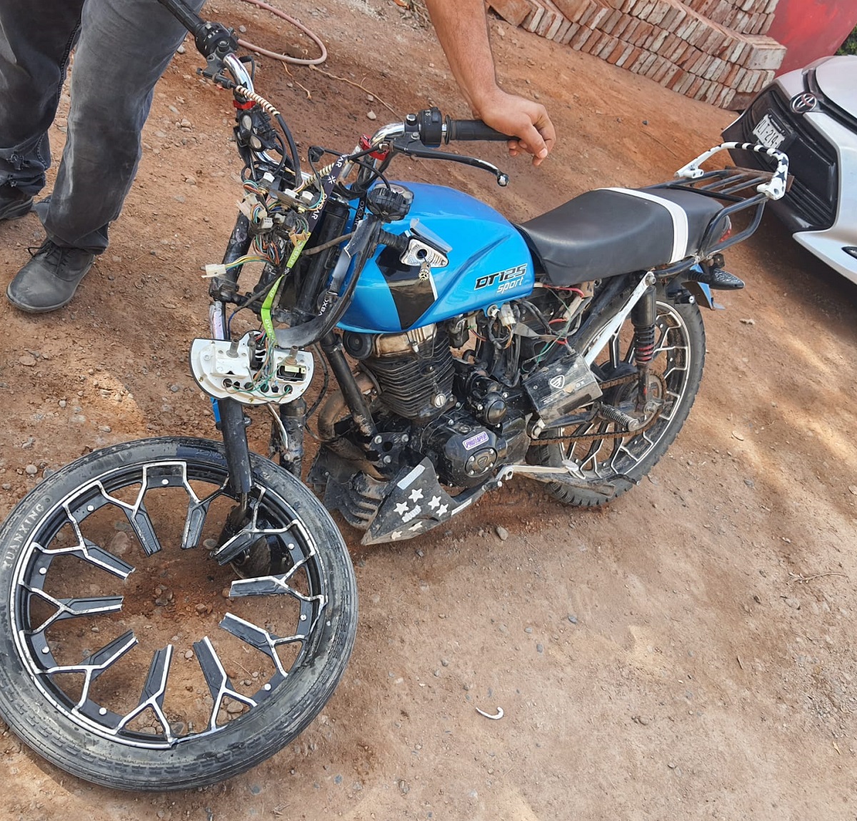 Motociclista menor de edad se lesiona al registrarse un choque en Guasave