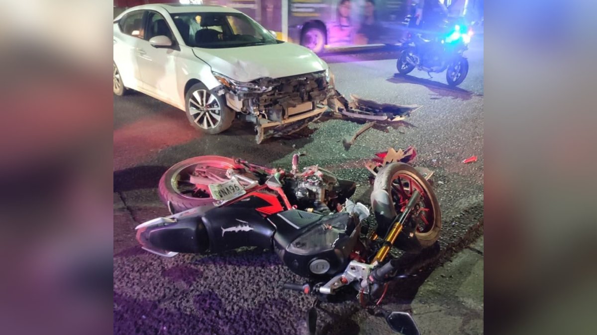 Motociclista resultó lesionado en choque sobre la Av. Ejército Mexicano, en Mazatlán