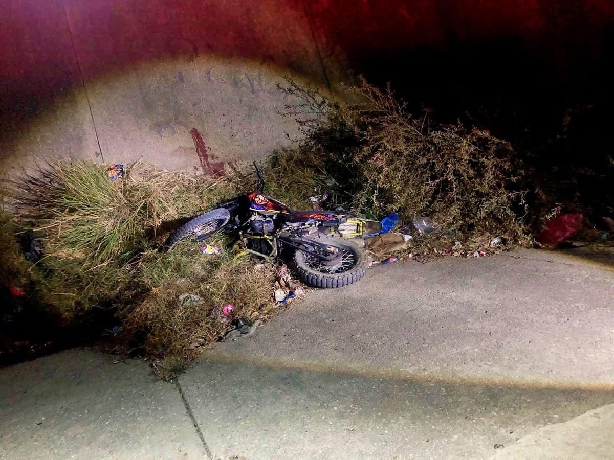 Motociclista cae a canal en Santa Fe y uno más muere en diferente hecho, en Mazatlán