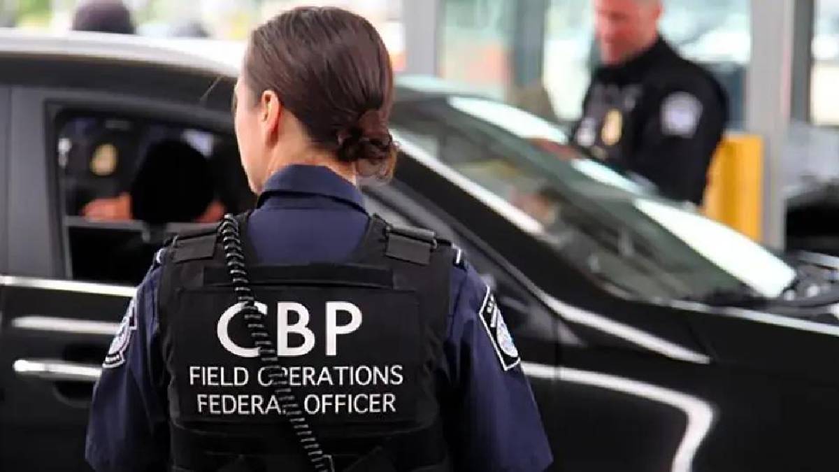 Detienen a oficial de CBP por facilitar ingreso de migrantes indocumentados a Texas