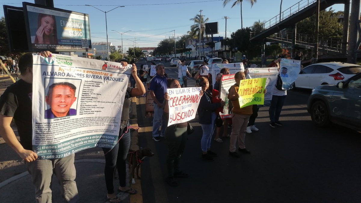 Familiares de empresario desaparecido en Mazatlán realizan marcha pacífica en su honor