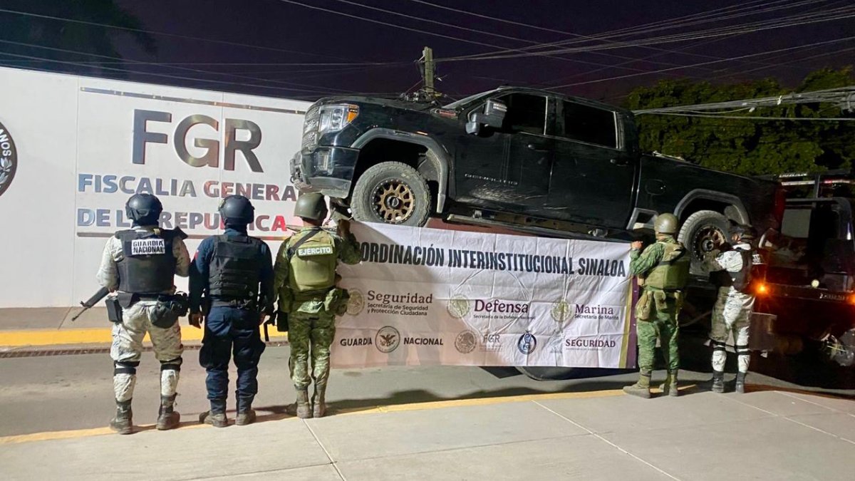 Con reporte de robo en el extranjero, recuperan camioneta en un poblado de Culiacán