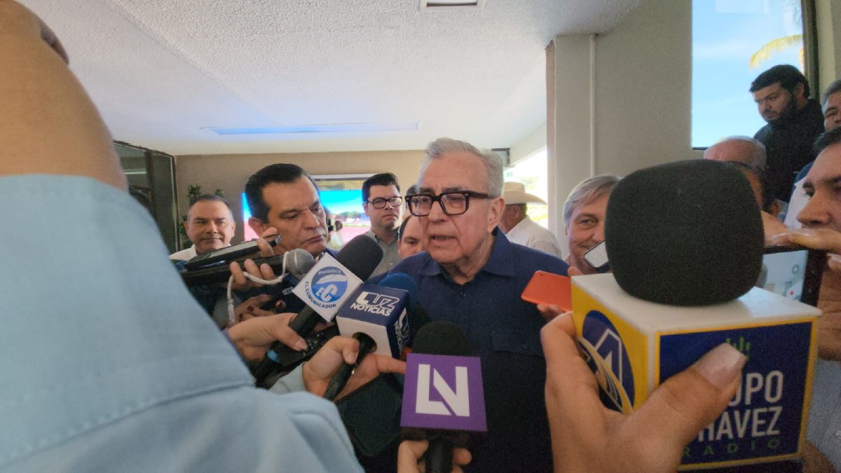 “No podemos celebrar, hay que seguirse cuidando”: Rocha Moya ante detenciones del ejército en Culiacán