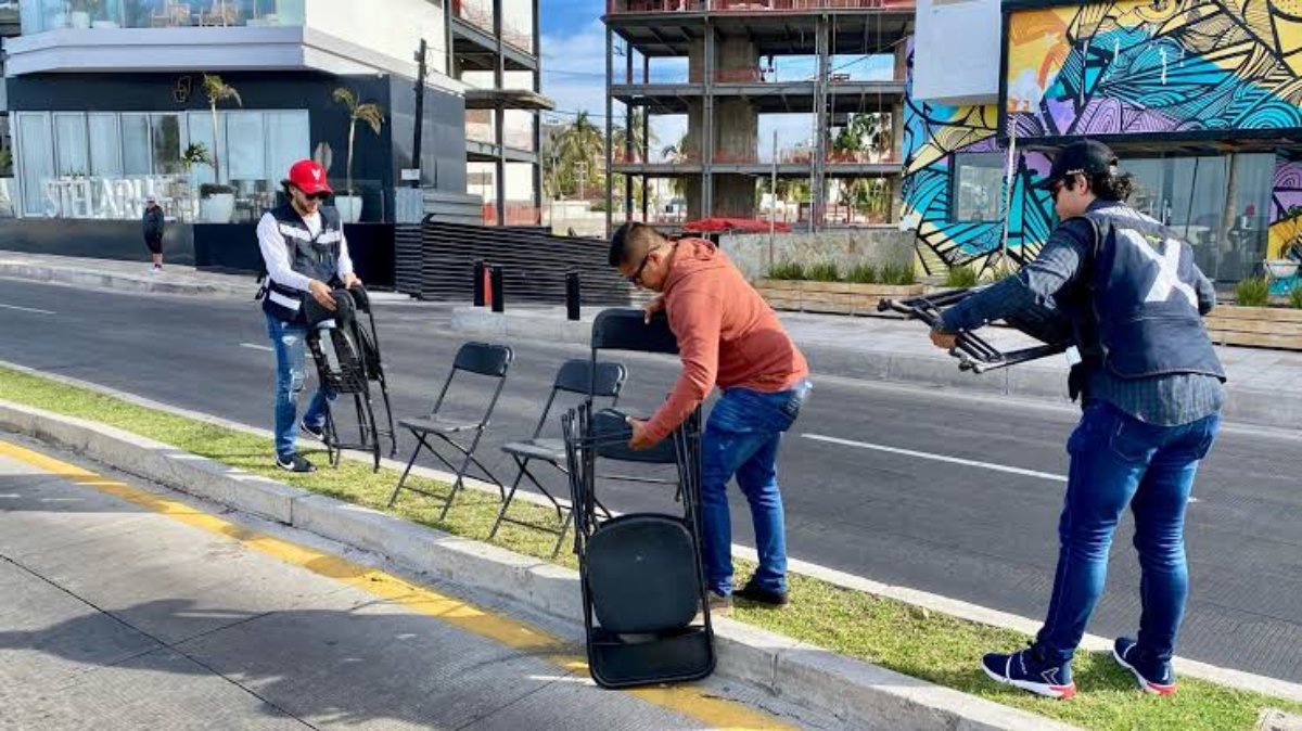 Prohibido apartar y hacer negocio, advierte Estrella Palacios sobre apartado de sillas para el desfile de Carnaval