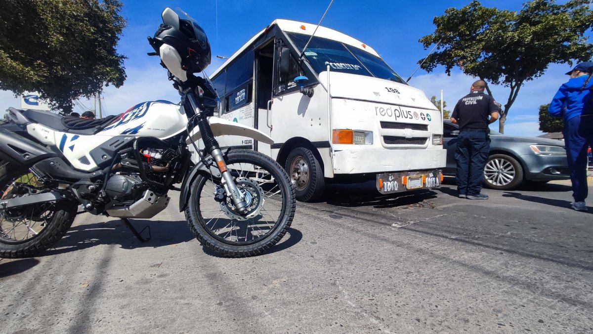 Trabajadora de la Contec ingresa a hospital de Los Mochis tras ser embestida por un motociclista