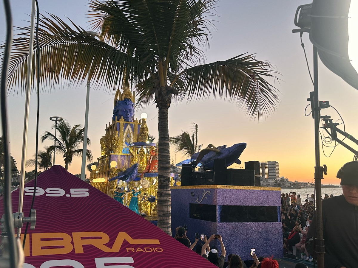¡Muchas gracias! Vivimos al máximo junto a ti el primer desfile del Carnaval Internacional de Mazatlán