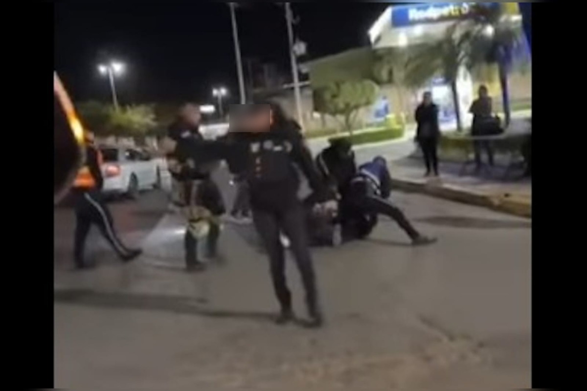 VIDEO: Graban a policías de Guasave golpeando a un hombre en un retén