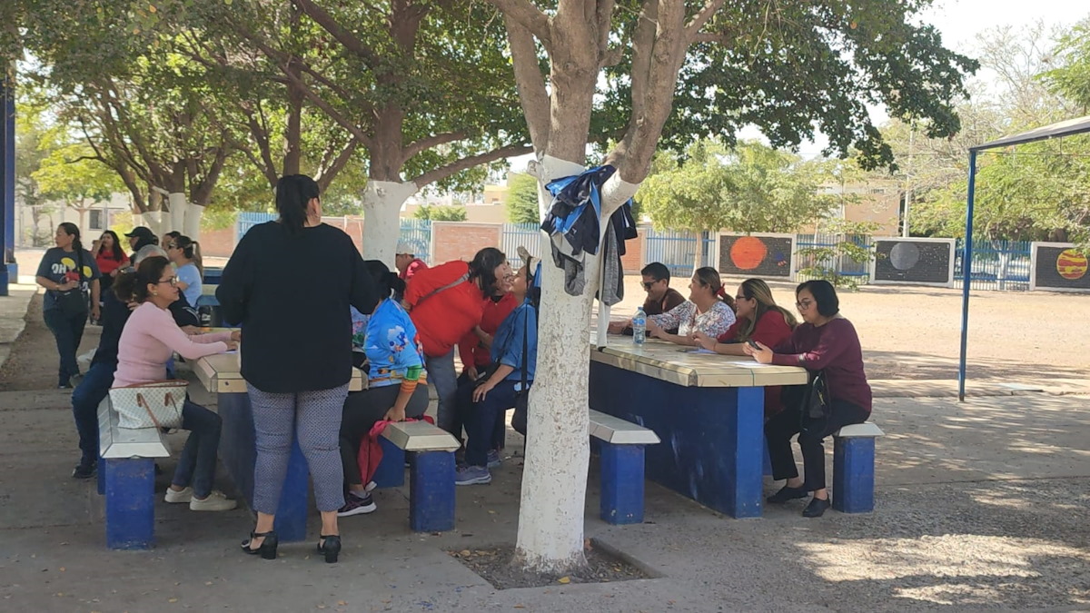 Docentes federales del nivel básico del norte de Sinaloa se declaran en pie de lucha contra reforma del ISSSTE