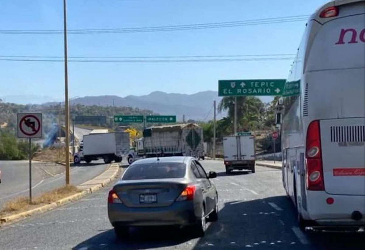 Enfrentamiento armado en Rosario provoca bloqueos en carreteras