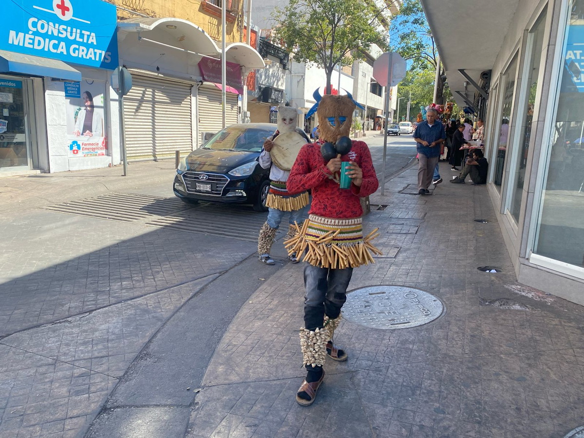 ¿Te dan miedo? Llegan los fariseos a danzar al centro de Culiacán; tradición de Semana Santa Yoreme