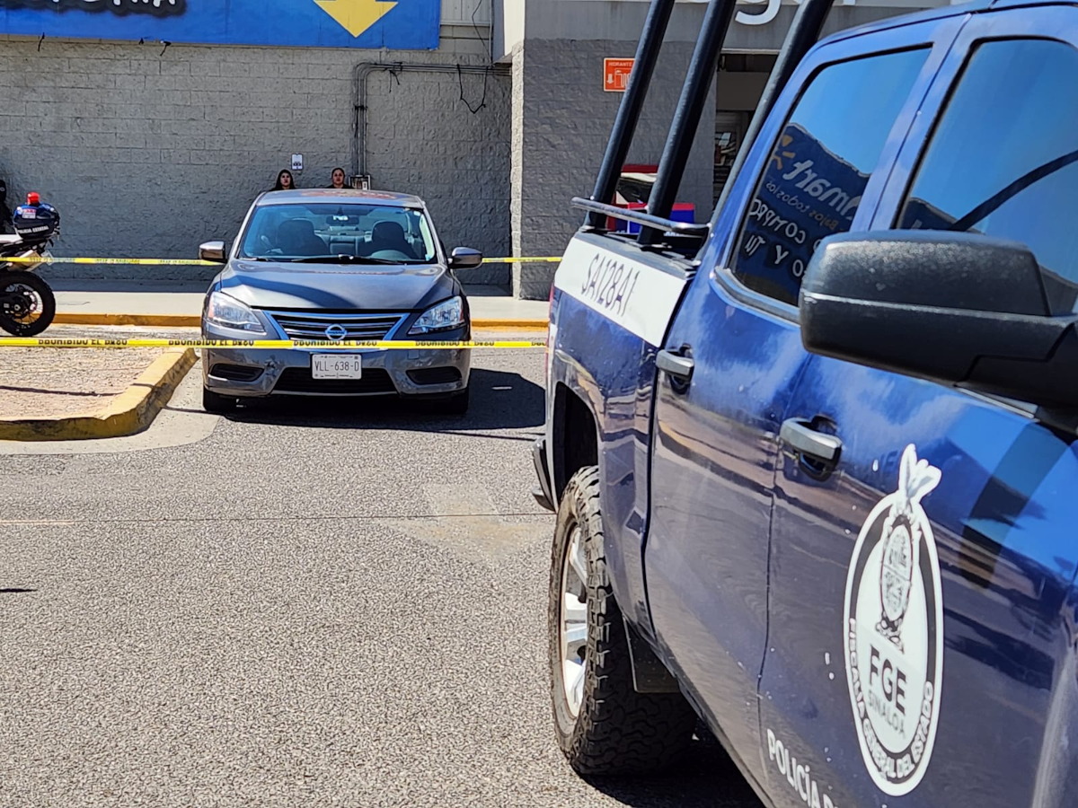 Hombre es bajado de su vehículo para ‘levantarlo’ en supermercado de la Isla Musala en Culiacán