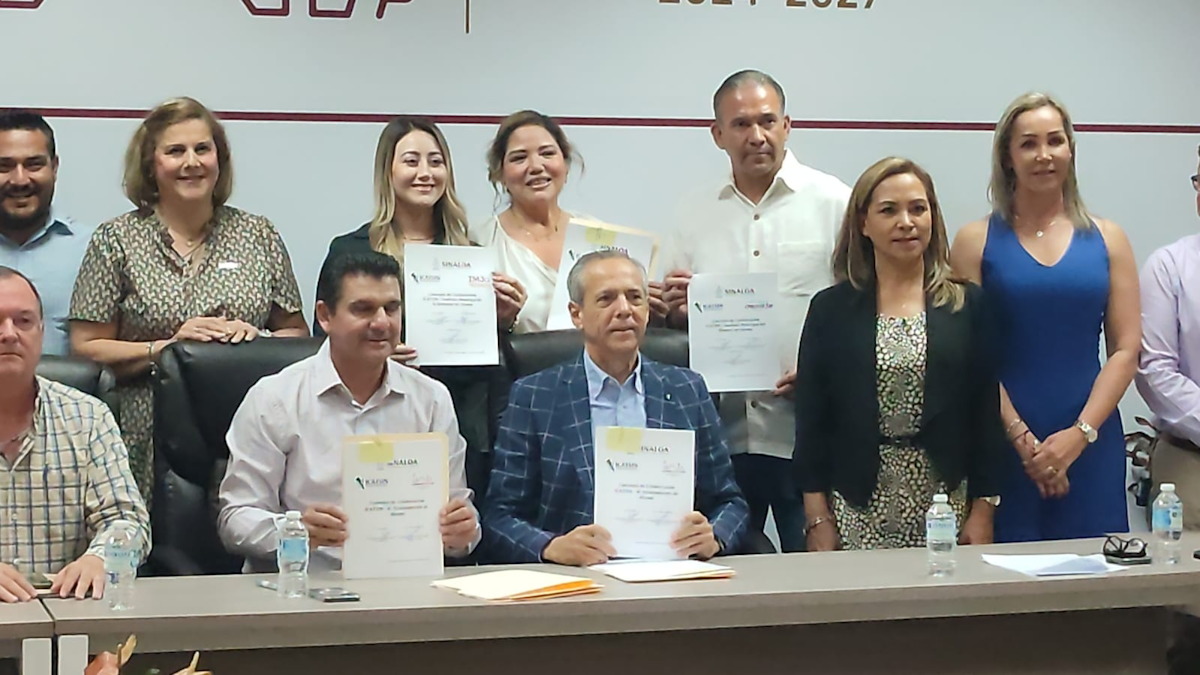 Icatsin firma convenio con Ahome; asumen compromisos de acercar oportunidades a la sociedad