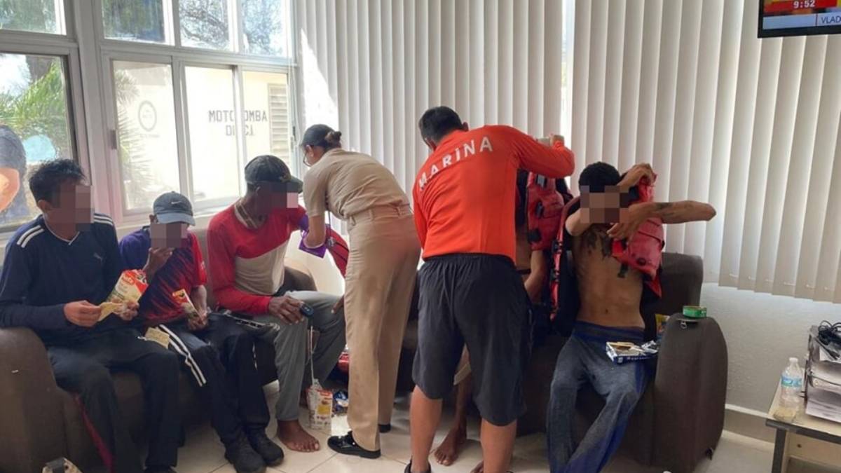 Marina de México rescata a 14 balseros cubanos en costas de Yucatán