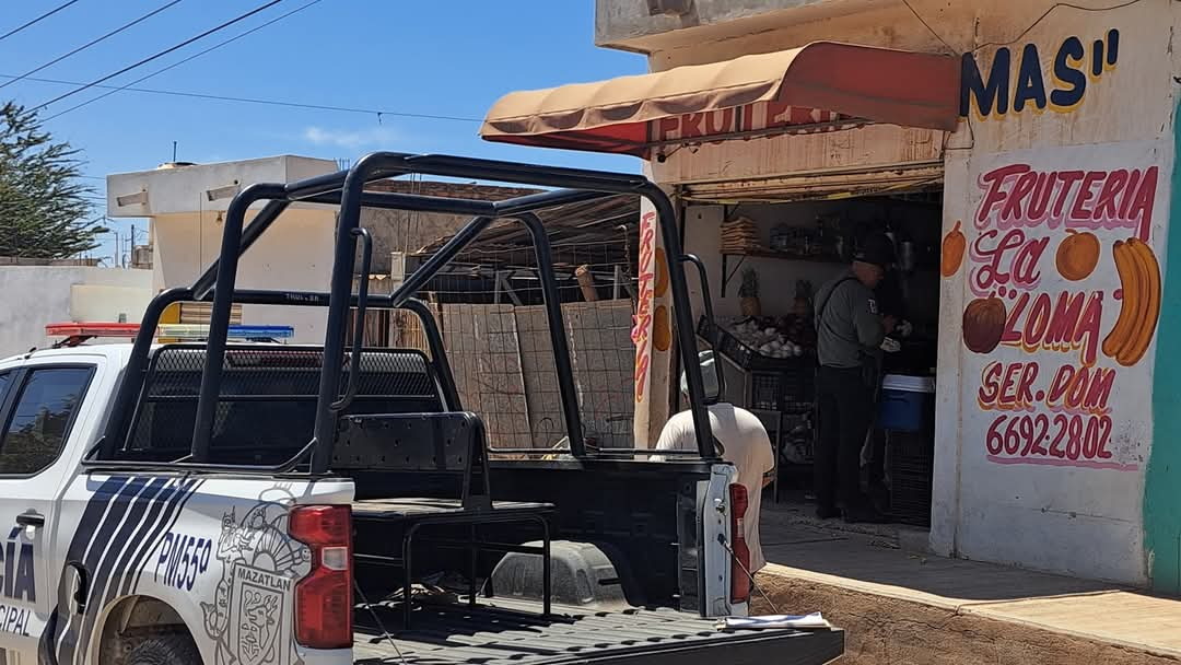 Comerciante es atacado a balazos en posible intento de robo en Mazatlán