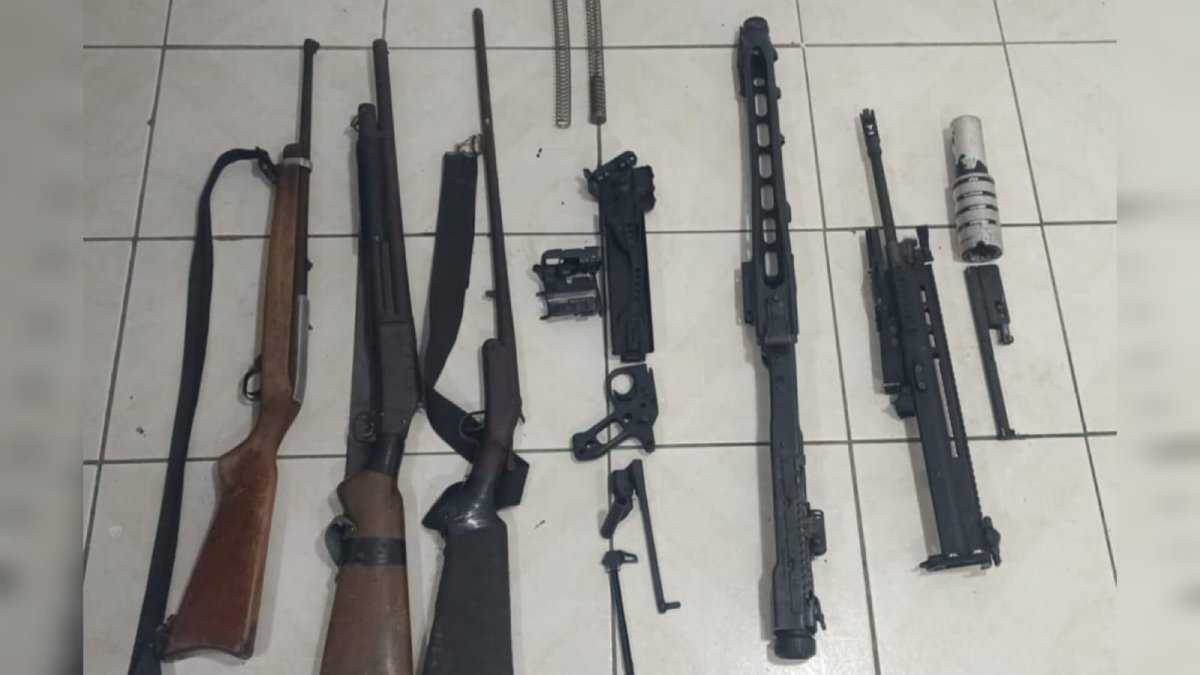 Aseguran armamento y equipo táctico en el poblado de San Marcos, en Mazatlán