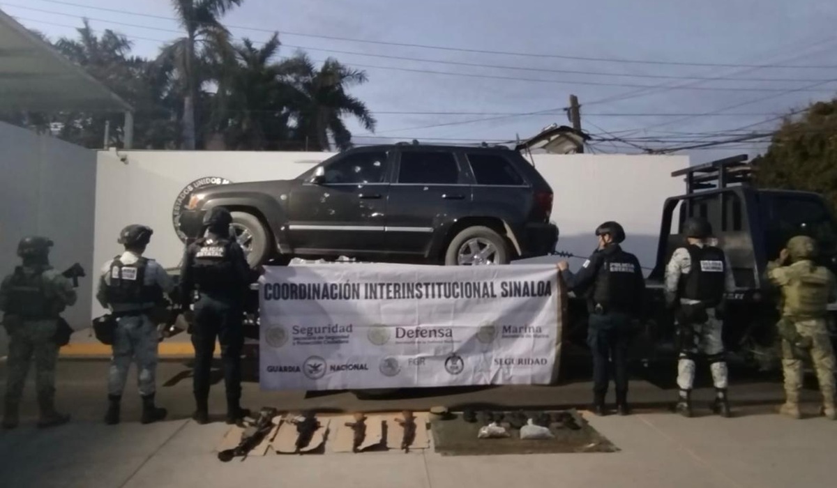 Tras detonaciones, aseguran armamento de grueso calibre y un vehículo, en Culiacán