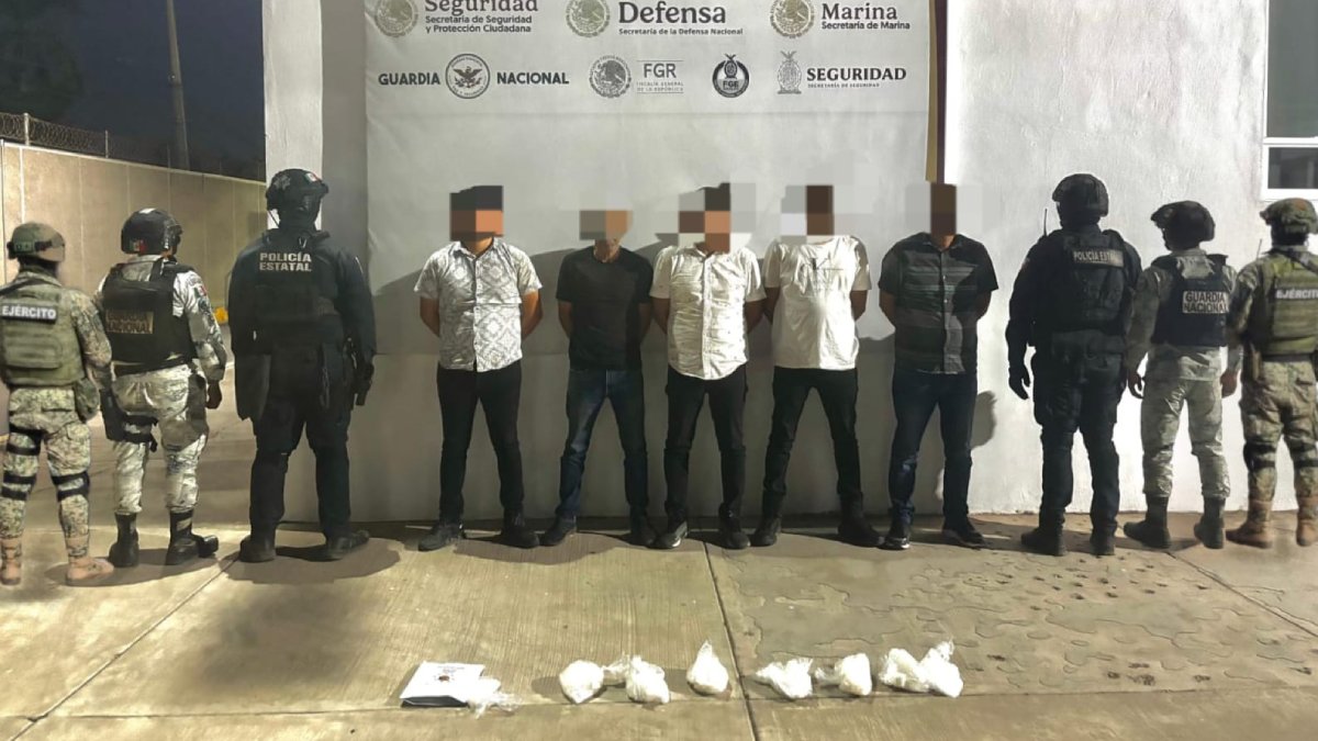 Tras denuncia anónima, detienen a cinco hombres en posesión de presunta droga en El Carrizalejo, Culiacán