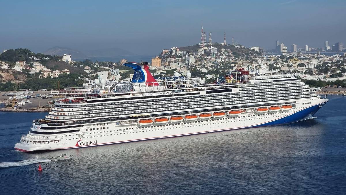 Mazatlán recibe al Carnival Panorama con una derrama superior a los 7.3 mdp