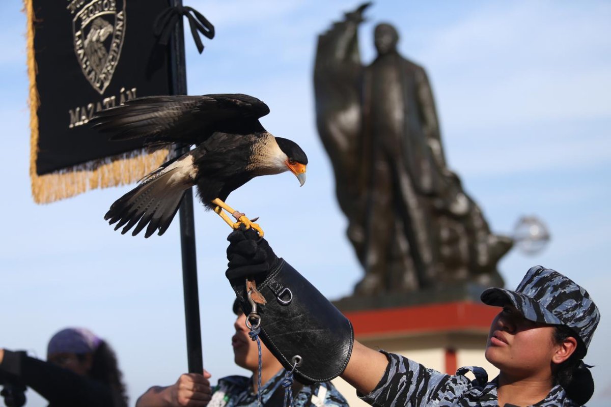 Conmemora en Mazatlán el 219 aniversario del natalicio de Benito Juárez