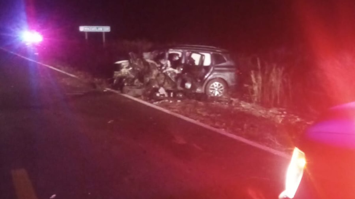 ¡Hay dos personas calcinadas! Chocan y se incendian dos vehículos en Higueras de Abuya, Culiacán