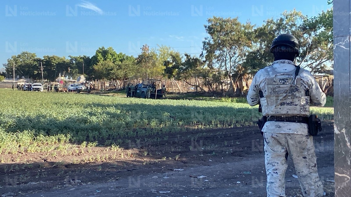 ¡Los sacaron esposados! Detienen al menos 3 civiles ‘enchalecados’ tras enfrentamiento en Canán