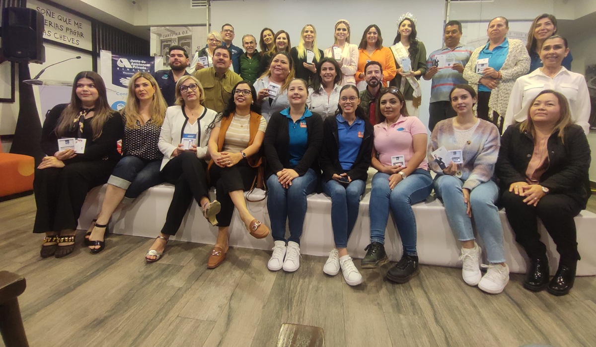 ¡A seguir ayudando! Entrega la JAP videos promocionales a 13 IAP de Mazatlán