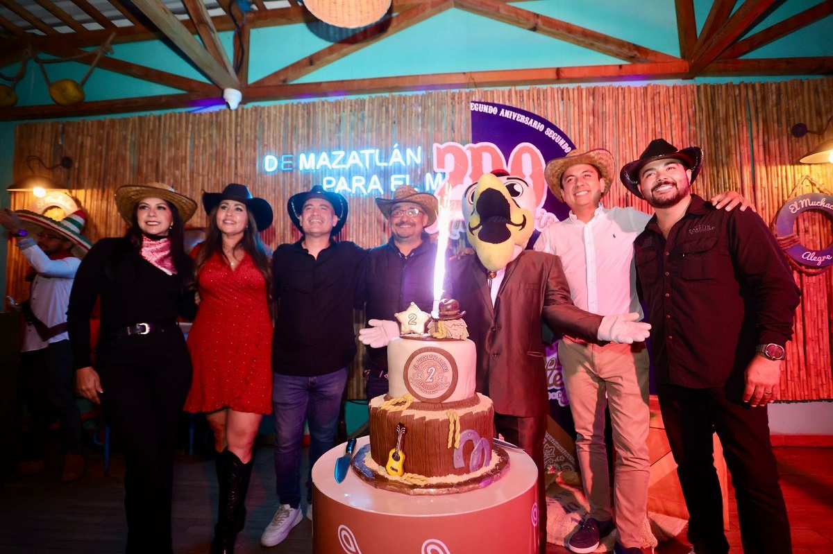‘El Muchacho Alegre’ de la Zona Dorada celebra dos años a lo grande con fiesta vaquera en Mazatlán
