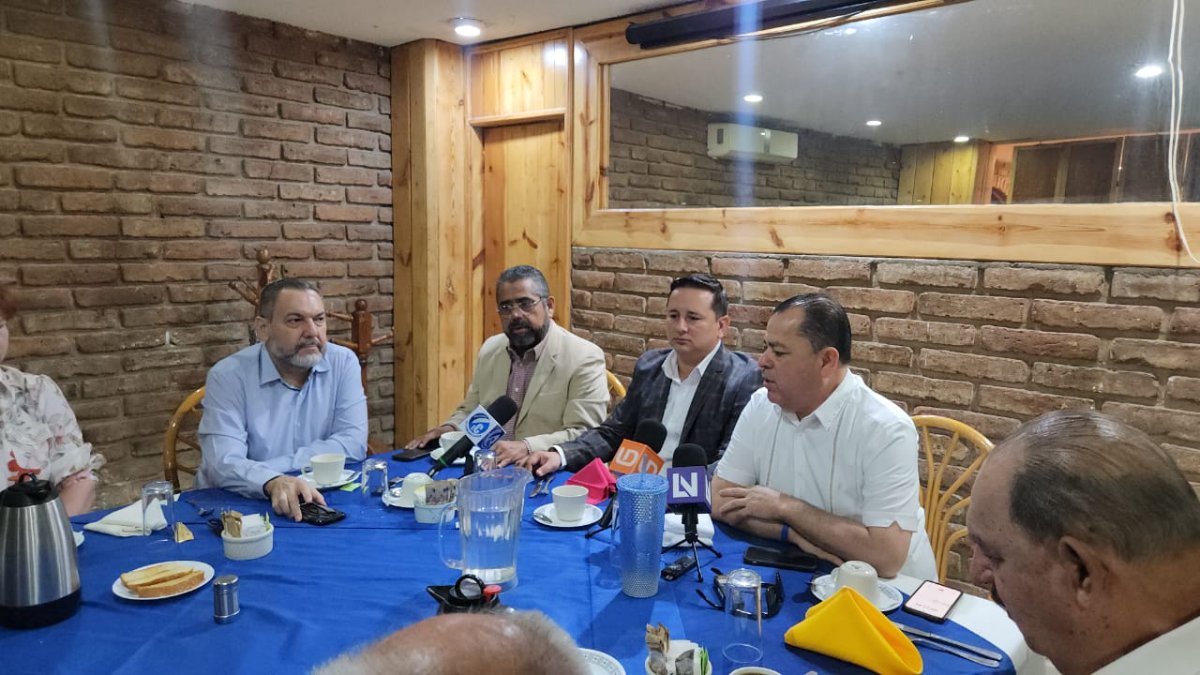 Franchergez Camargo, de Guasave, anuncia su candidatura a juez federal del 01
