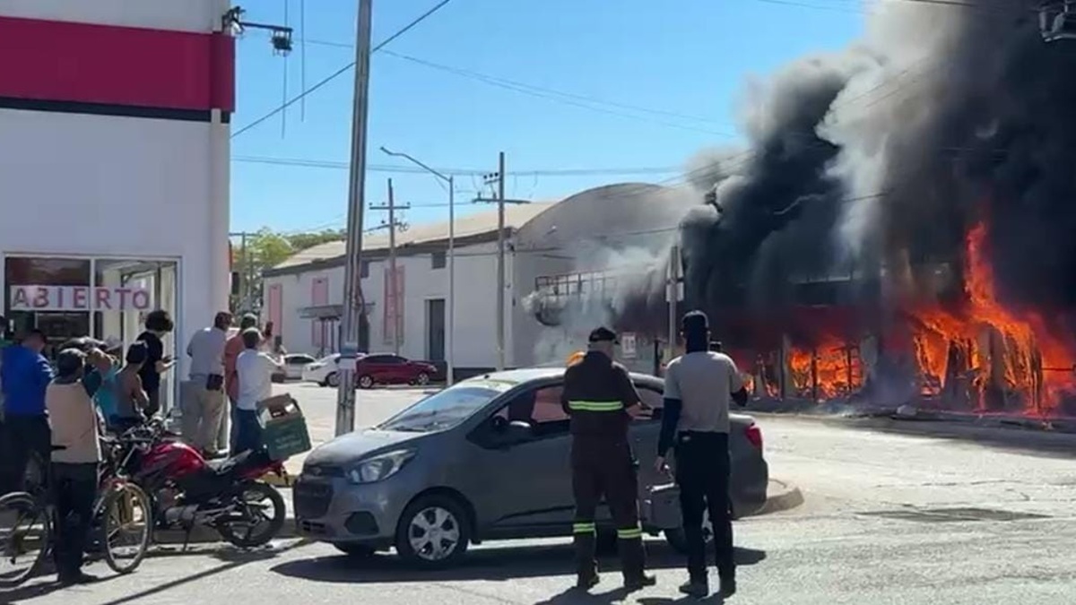 Se incendia la Arena Unión en Los Mochis