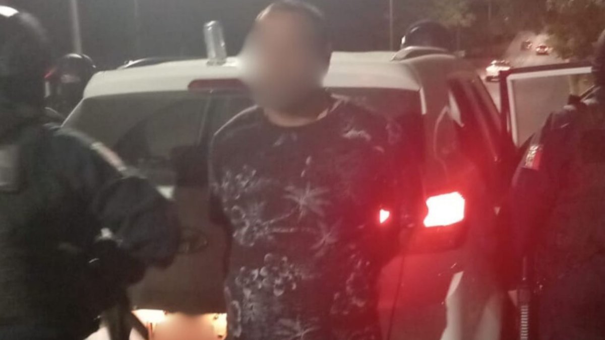 Carnavaleaba en Mazatlán con vehículo robado y lo detienen en operativo