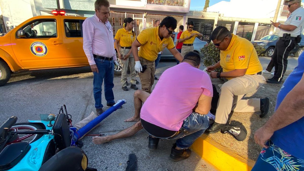 Hombre es impactado por Jeep en avenida Reforma, Mazatlán