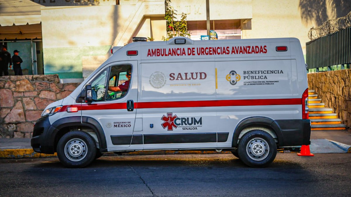 Ambulancias para el traslado de pacientes al nuevo Hospital General de Culiacán