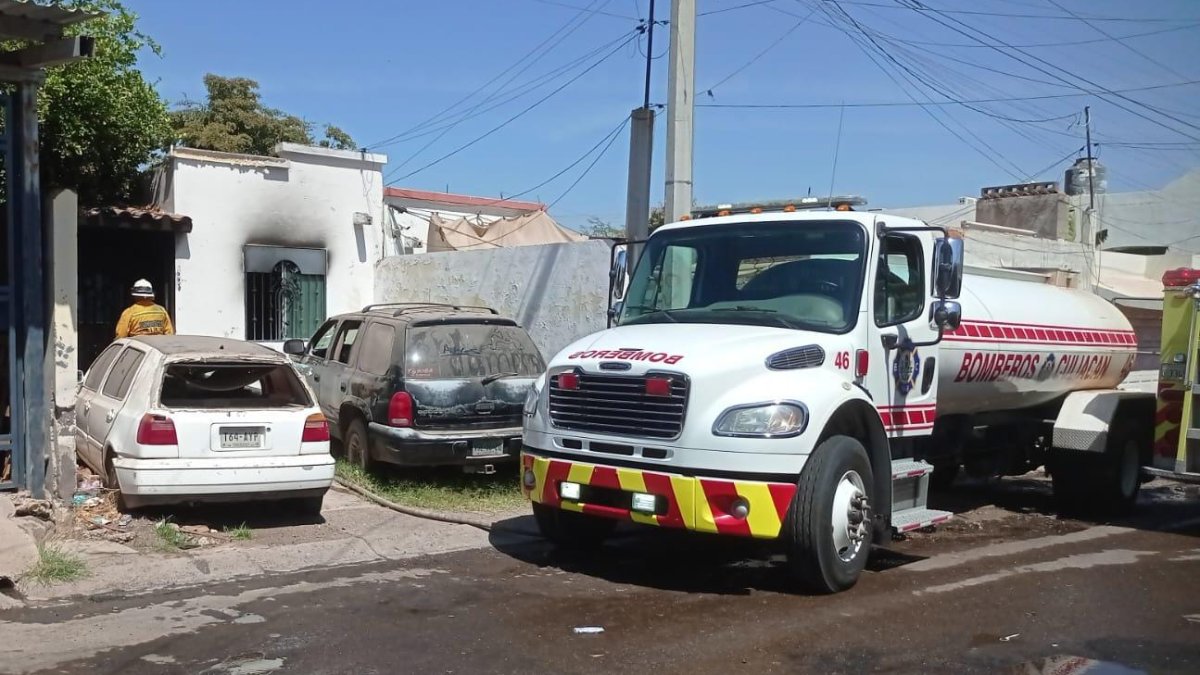 Incendio moviliza a Cuerpo de Bomberos en Culiacán