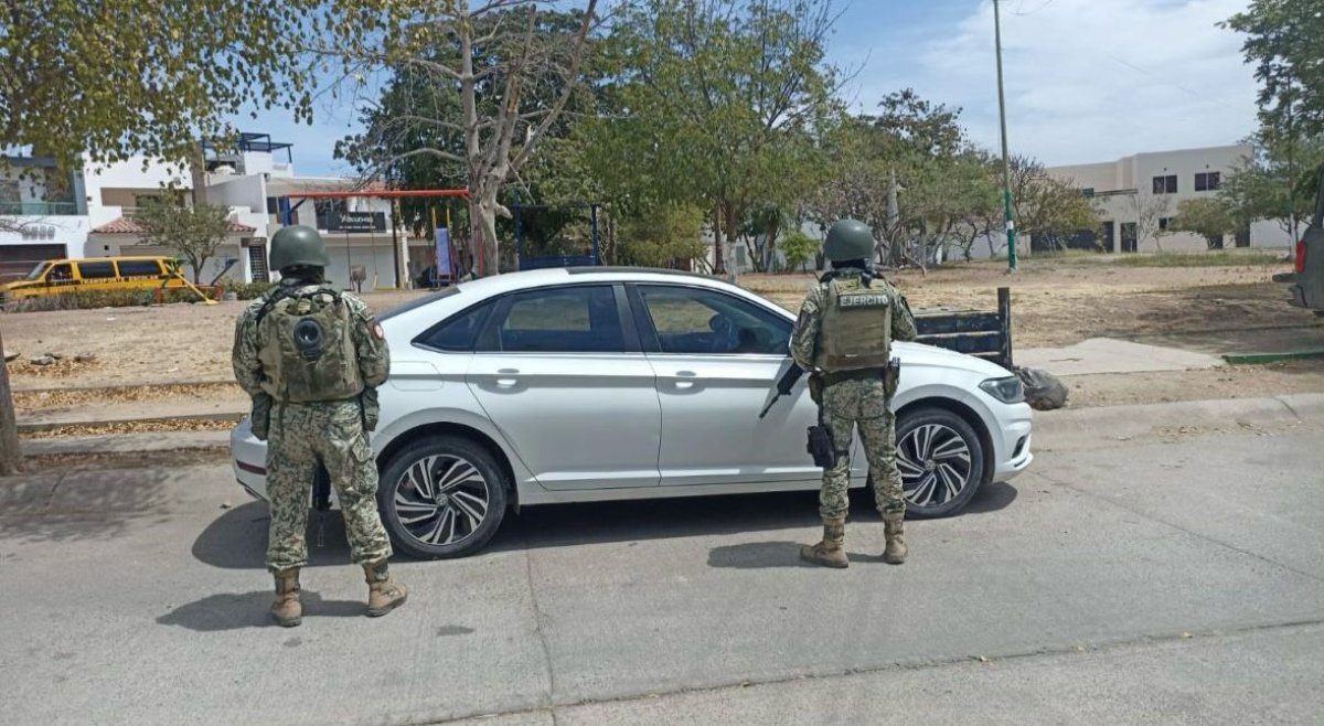 Recuperan un automóvil Jetta con reporte de robo en Culiacán