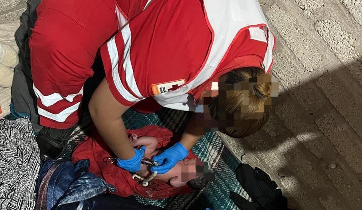 En el 8M, Hermila, jornalera agrícola, pare en el piso de una cuartería, en Ruiz Cortines, Guasave