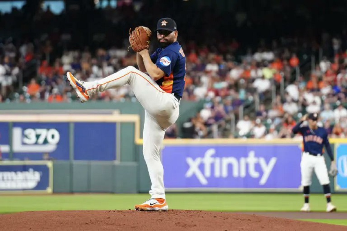 José Urquidy llegaría a los Tigres de Detroit para la temporada 2025 de MLB