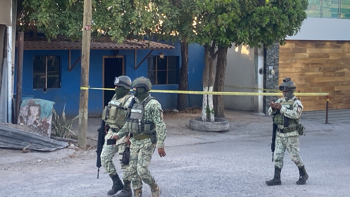 ¡Hay un hombre ejecutado al interior! Atacan a balazos un domicilio en la colonia Sinaloa de Culiacán