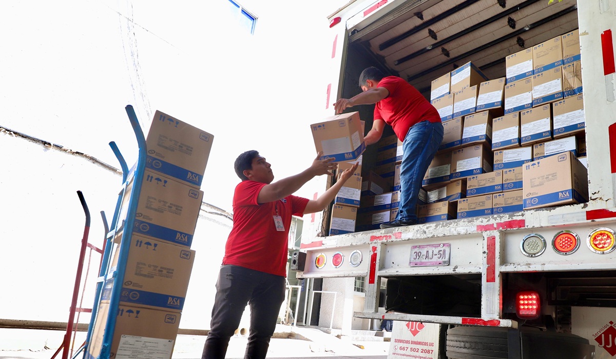Llegan a Sinaloa medicamentos y material de curación para abastecer a hospitales