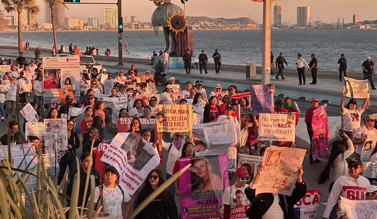 ‘Tu lucha es mi lucha’, en Mazatlán miles de mujeres exigieron respeto a sus derechos este 8M