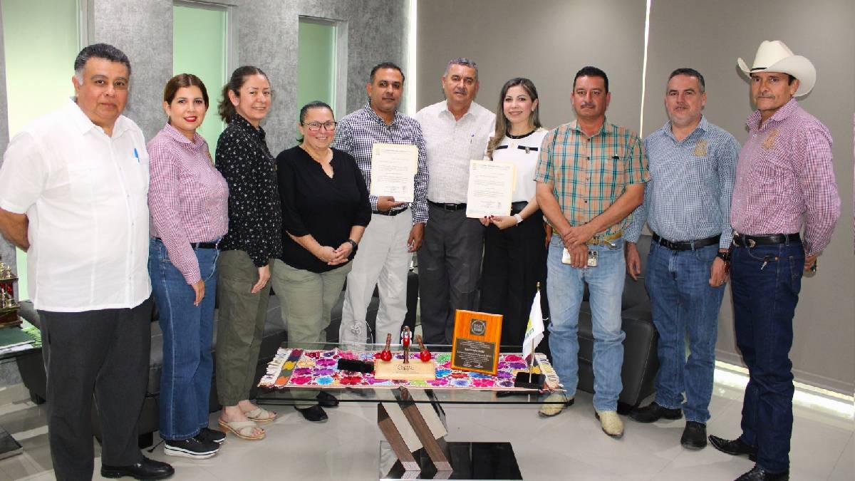 Rector Rodolfo Cuadras Sáinz designa 2 nuevos funcionarios en la UAIM