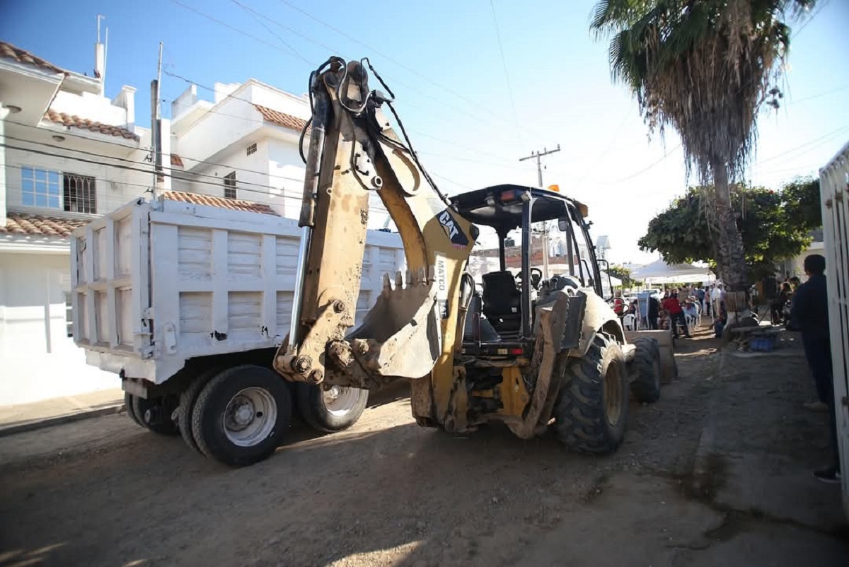 Gobierno de Mazatlán redireccionará 5 mdp en tres pavimentaciones derivado del Plan de Obras 2025