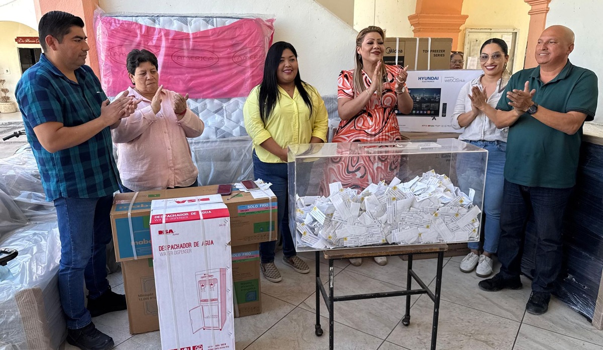 Premian en Rosario a contribuyentes puntuales en pago de predial