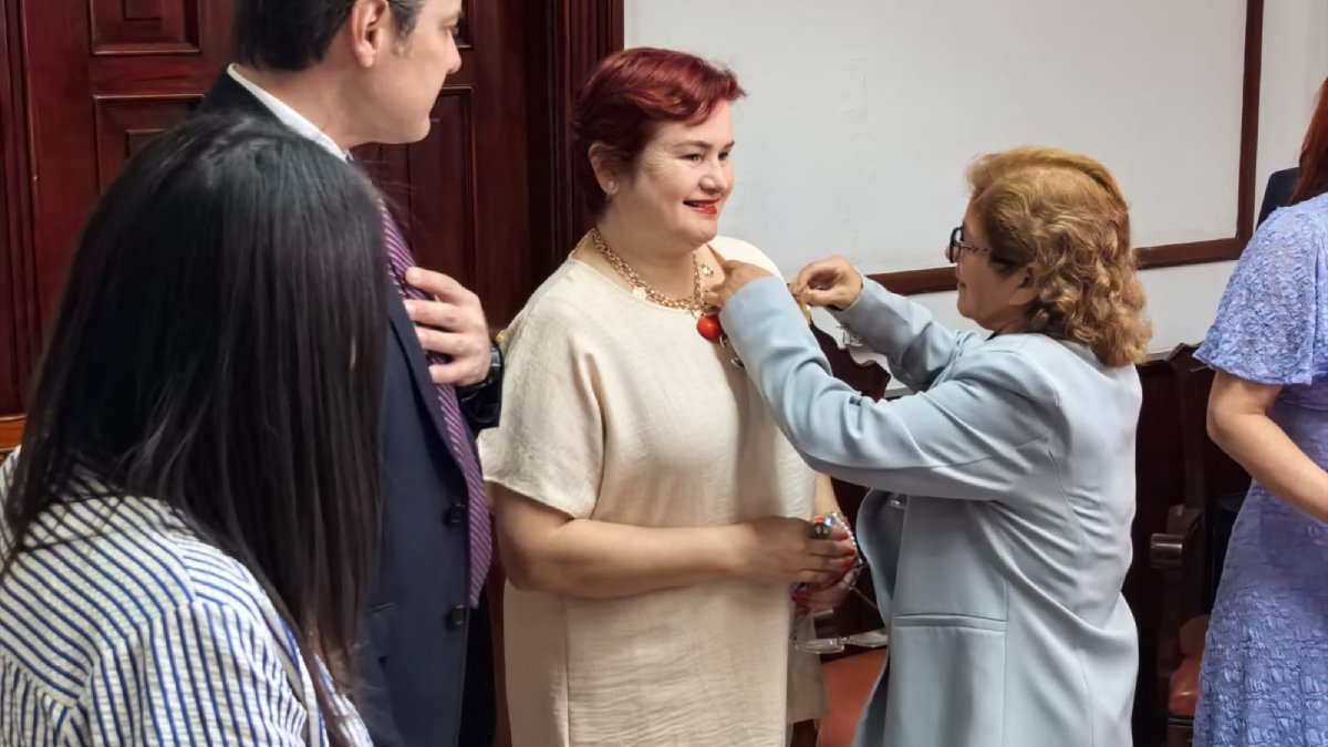 Reconocen desde Cabildo a Yesenia Rojo como la Mujer Culiacanense 2025
