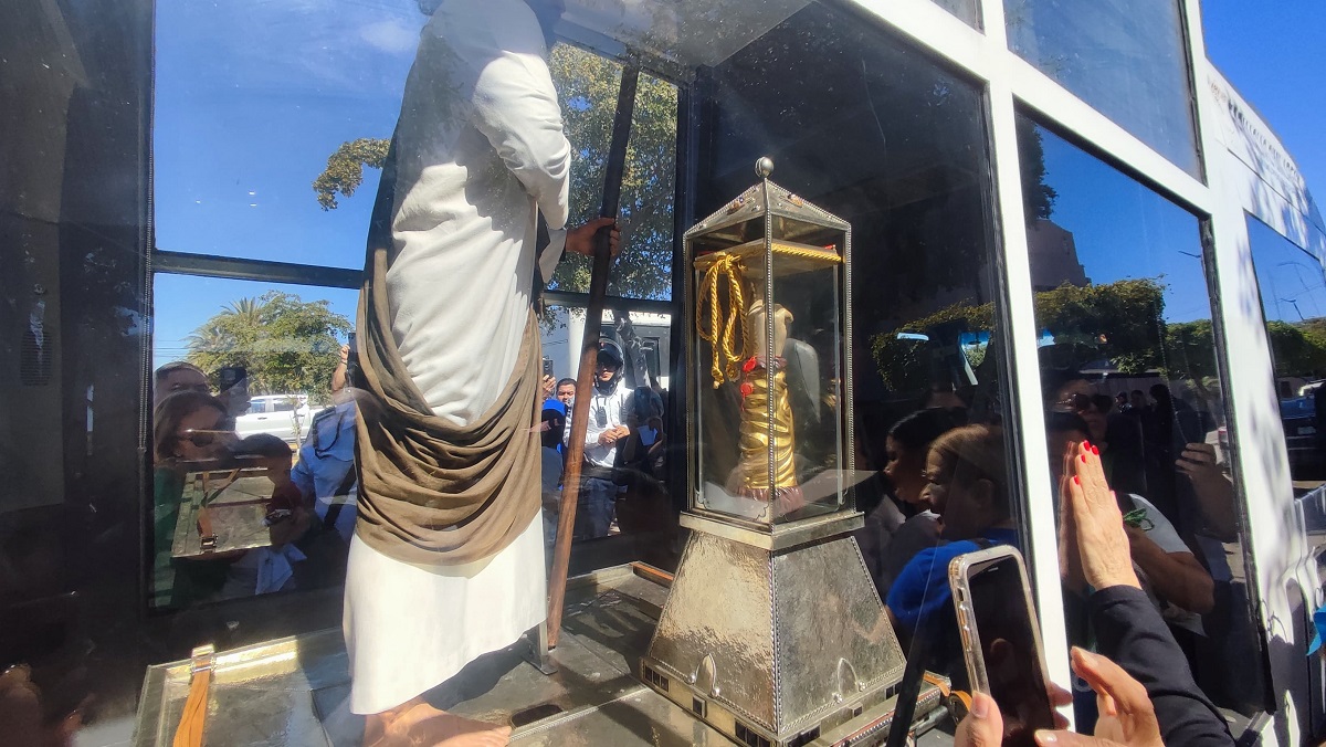 Feligreses dan la bienvenida en Los Mochis a las reliquias de San Judas Tadeo