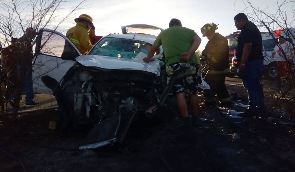 Bomberos rescatan a persona prensada en choque en Agua Caliente de Gárate, Concordia