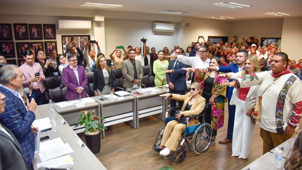 ¡Píquenle a trabajar! Rinden protesta los 7 síndicos de Ahome durante sesión ordinaria de Cabildo