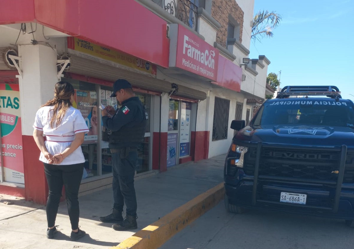 Roban en farmacia de Leyva Solano, Guasave; se llevaron lubricantes corporales y galletas