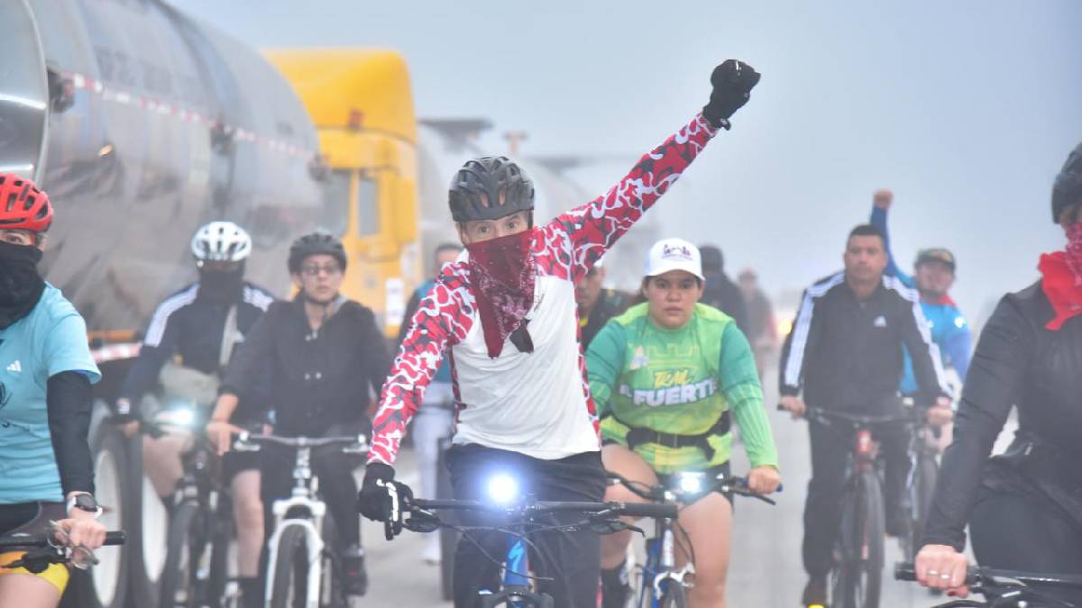 Saca alcalde de Ahome a sus funcionarios a rodar en bicicleta por la Mochis-Topolobampo